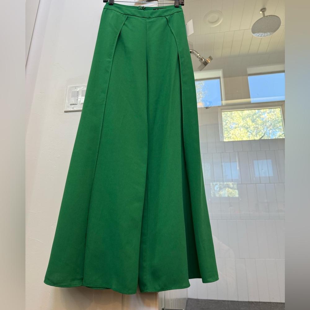 New Two Piece Pant Set - Picture 2 of 4